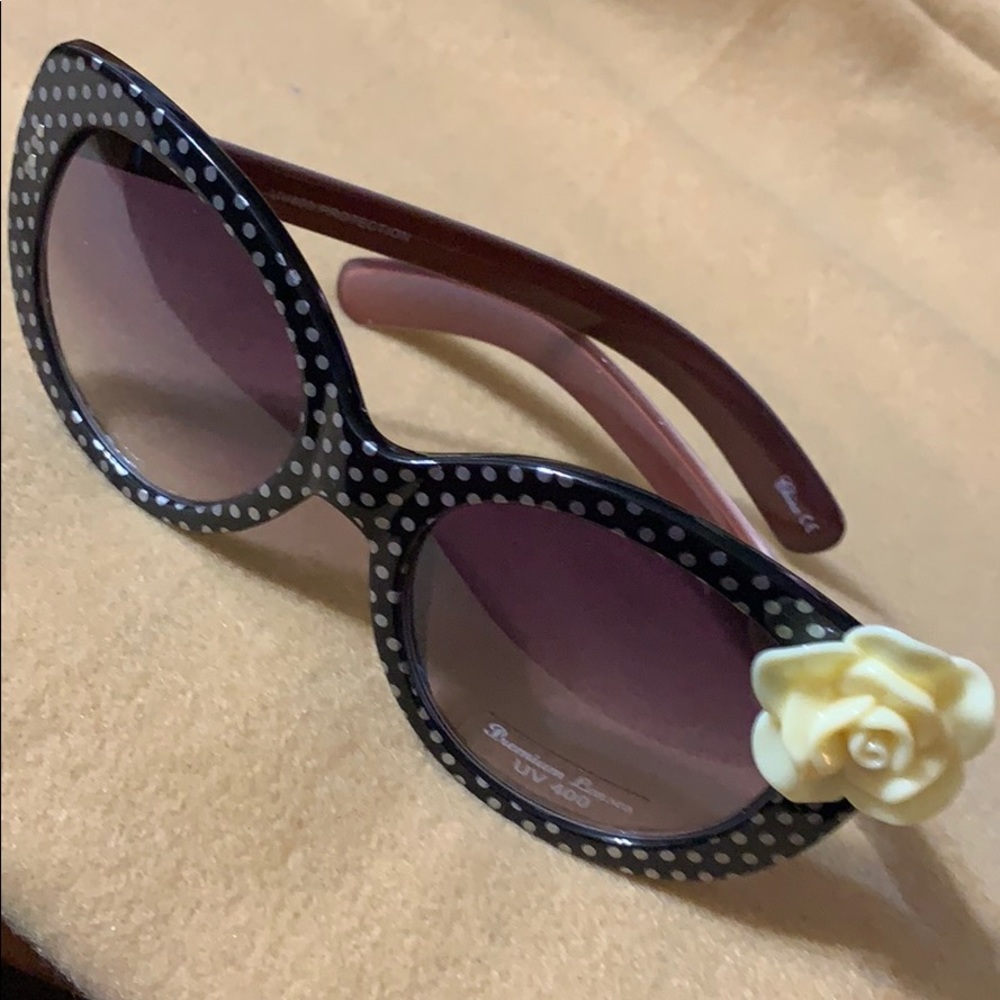 😎 Stylish Full UV Sunglasses!!